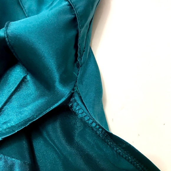 Spaghetti strap tank top - Picture 11 of 11